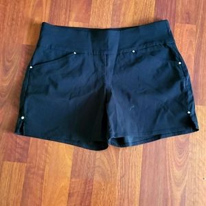 Inc shorts black